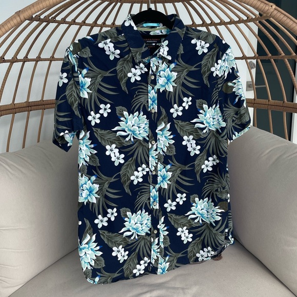 Denim & Flower Men Short Sleeve Shirt - Picture 7 of 8